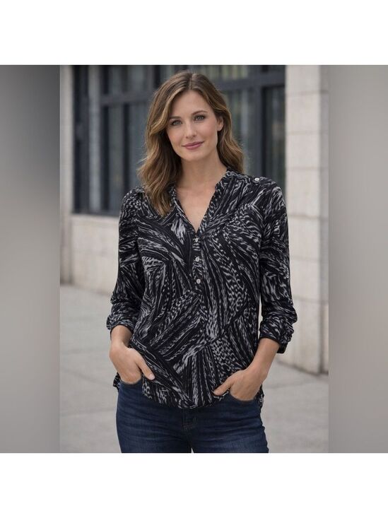 Tops - Stylish Black and White Women's Top